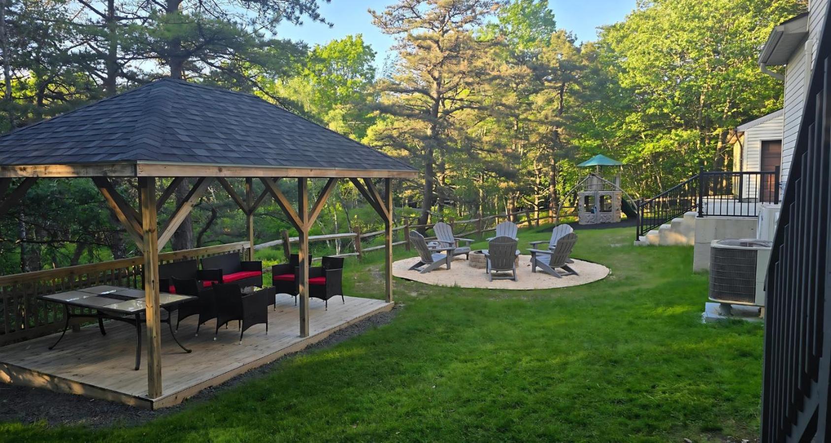 Peaceful Pocono Home With Hot Tub, Gym, & Office Long Pond 외부 사진