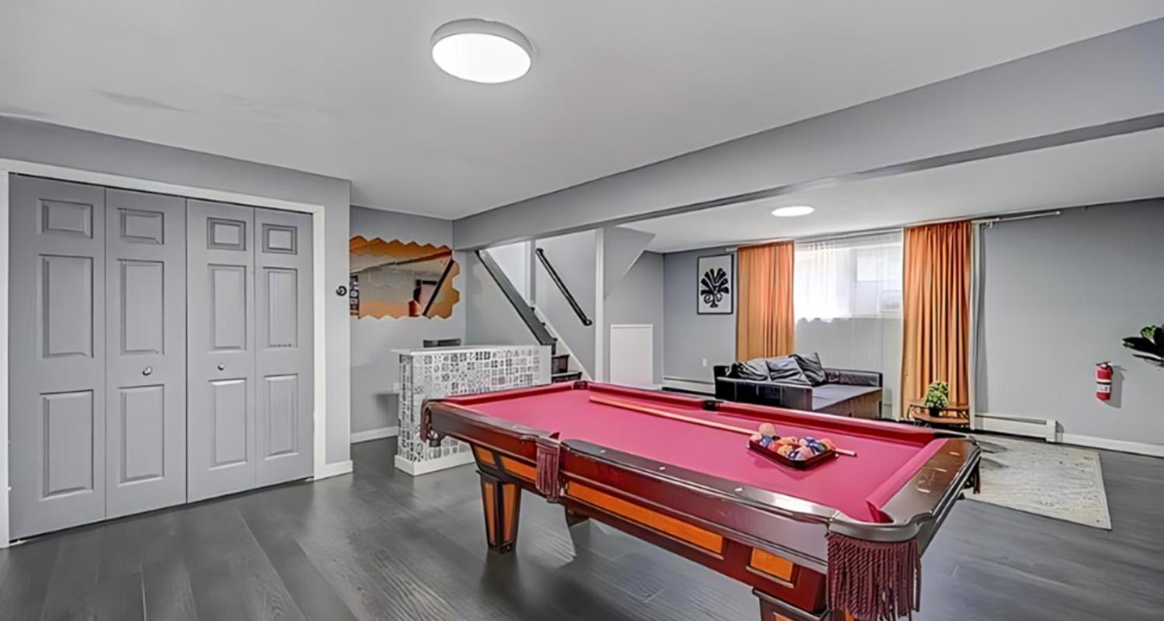 Peaceful Pocono Home With Hot Tub, Gym, & Office Long Pond 외부 사진