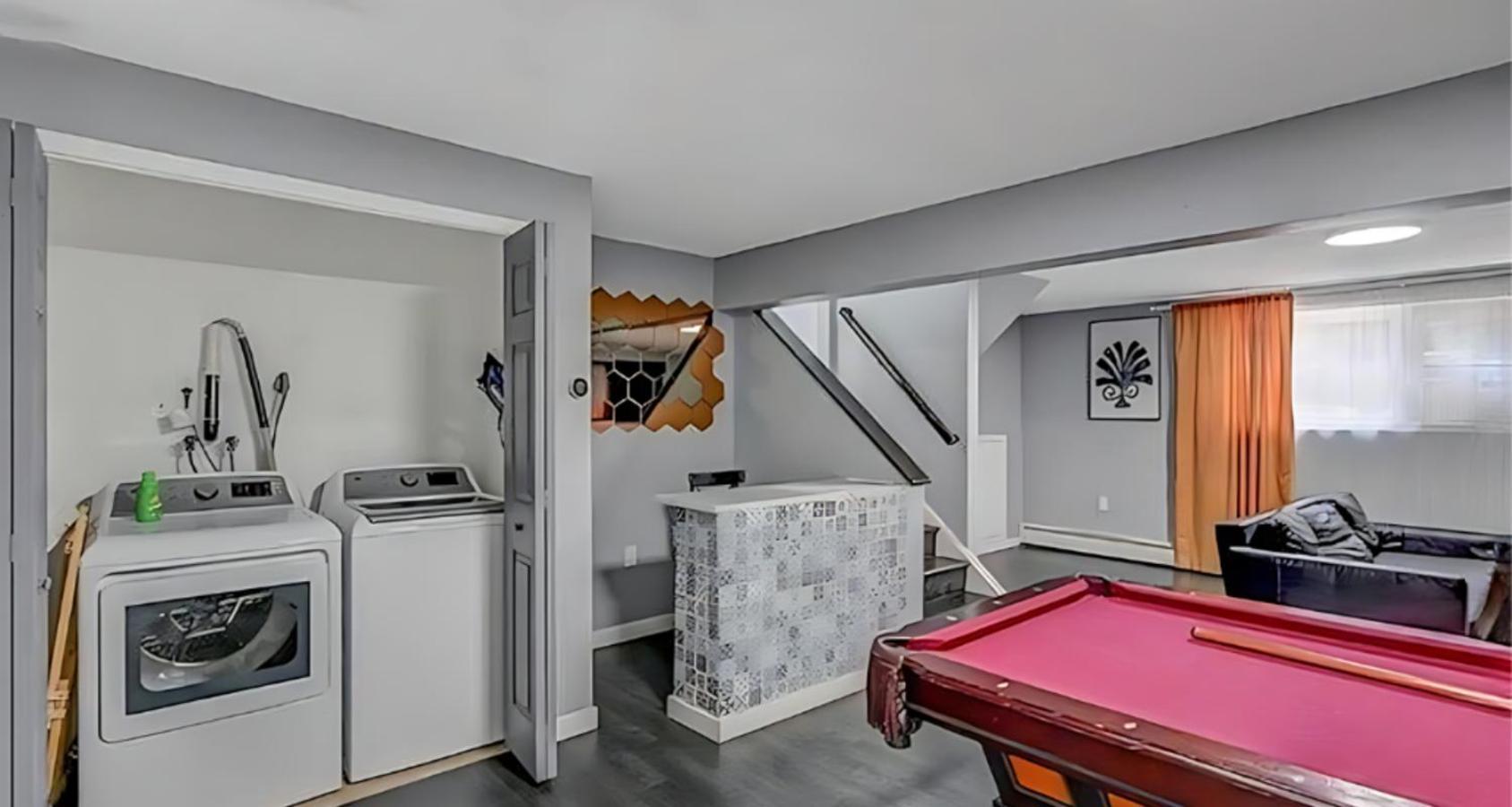 Peaceful Pocono Home With Hot Tub, Gym, & Office Long Pond 외부 사진