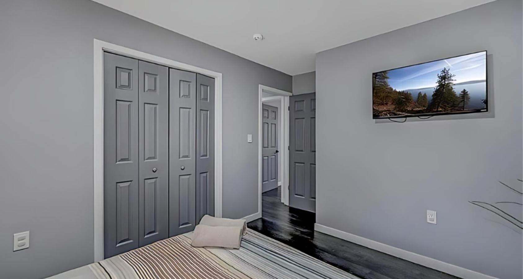 Peaceful Pocono Home With Hot Tub, Gym, & Office Long Pond 외부 사진